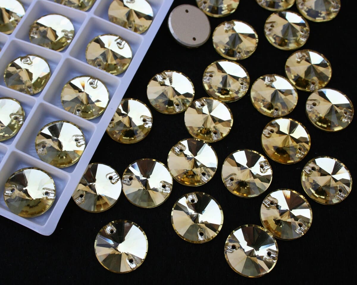 Jonquil színű kör alakú kristály