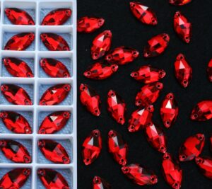 Siam színű zabszem alakú kristály