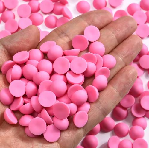 Matt f&eacute;lgy&ouml;ngy s&ouml;t&eacute;tr&oacute;zsasz&iacute;n sz&iacute;nben