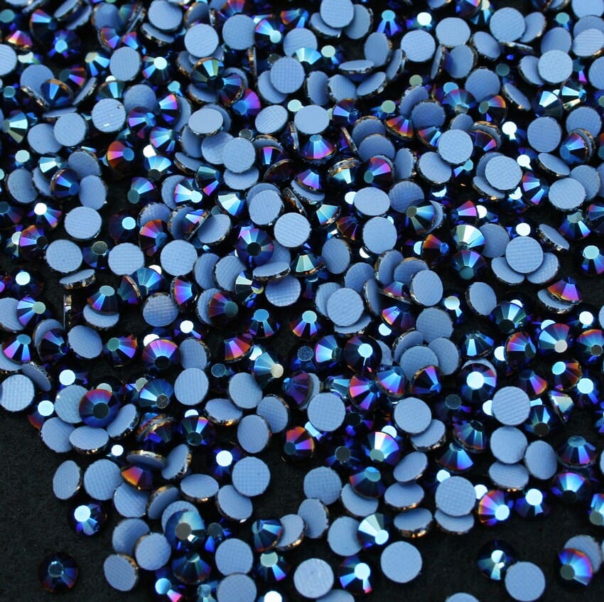 Metallic Blue prémium vasalható kristálykő
