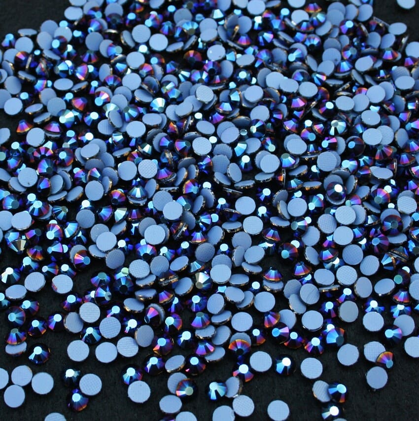 Metallic Blue pr&eacute;mium vasalhat&oacute; krist&aacute;lykő