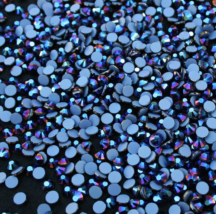 Metallic Blue prémium vasalható kristálykő - Kristály Kuckó Metallic Blue prémium vasalható kristálykő