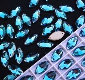 Blue Zircon színű zabszem alakú kristály