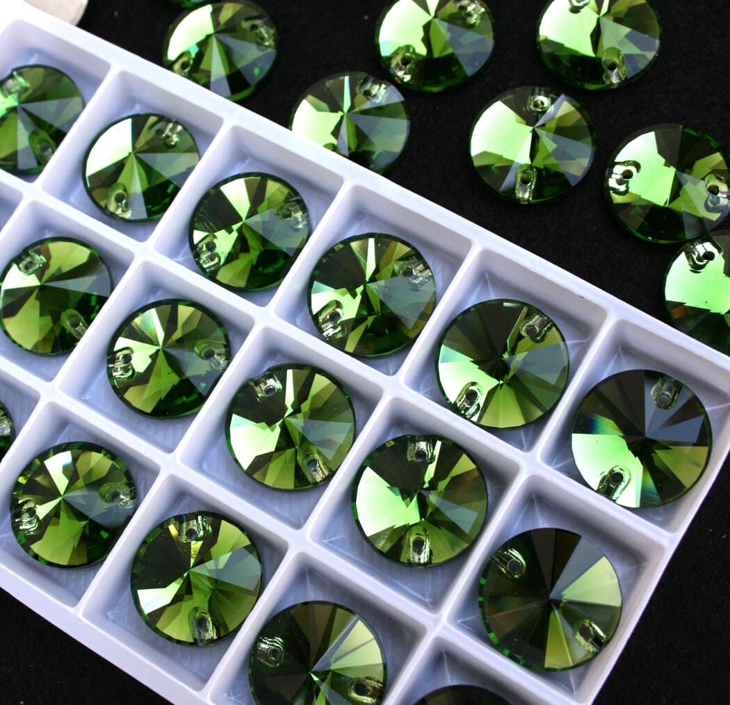 Fern Green színű kör alakú kristály