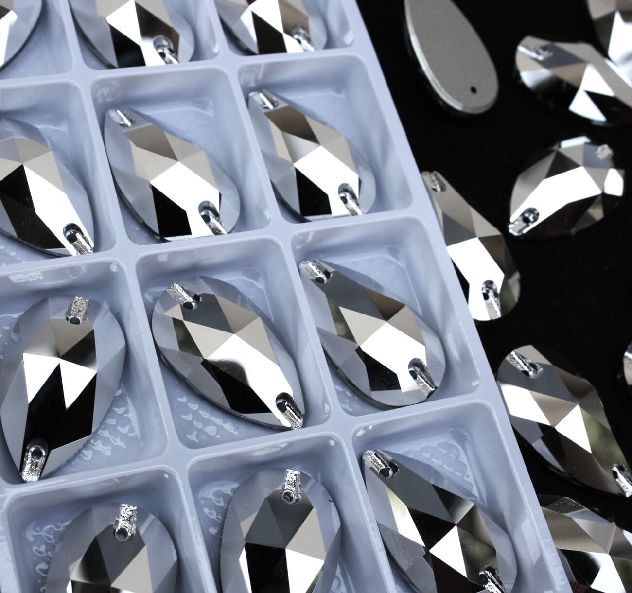 Silver színű csepp alakú kristály