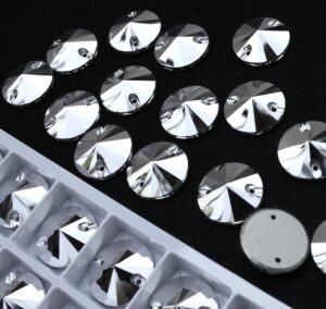 Silver színű kör alakú kristály