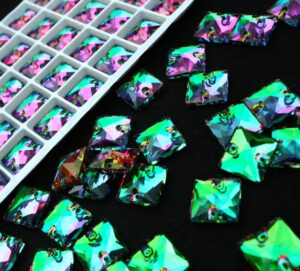 Green Volcano színű négyzet alakú kristály