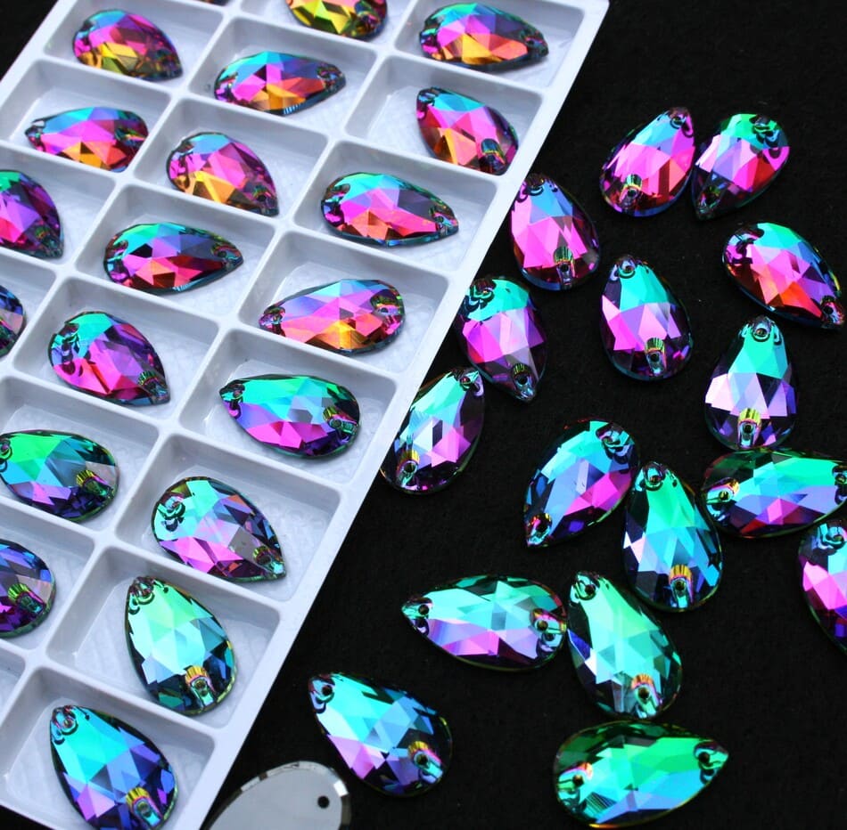 Green Volcano színű csepp alakú kristály