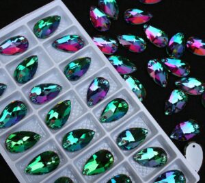 Green Volcano színű csepp alakú kristály