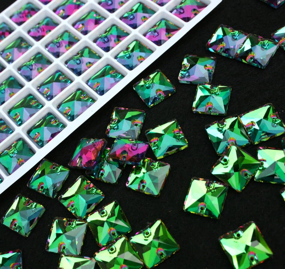 Green Volcano színű négyzet alakú kristály