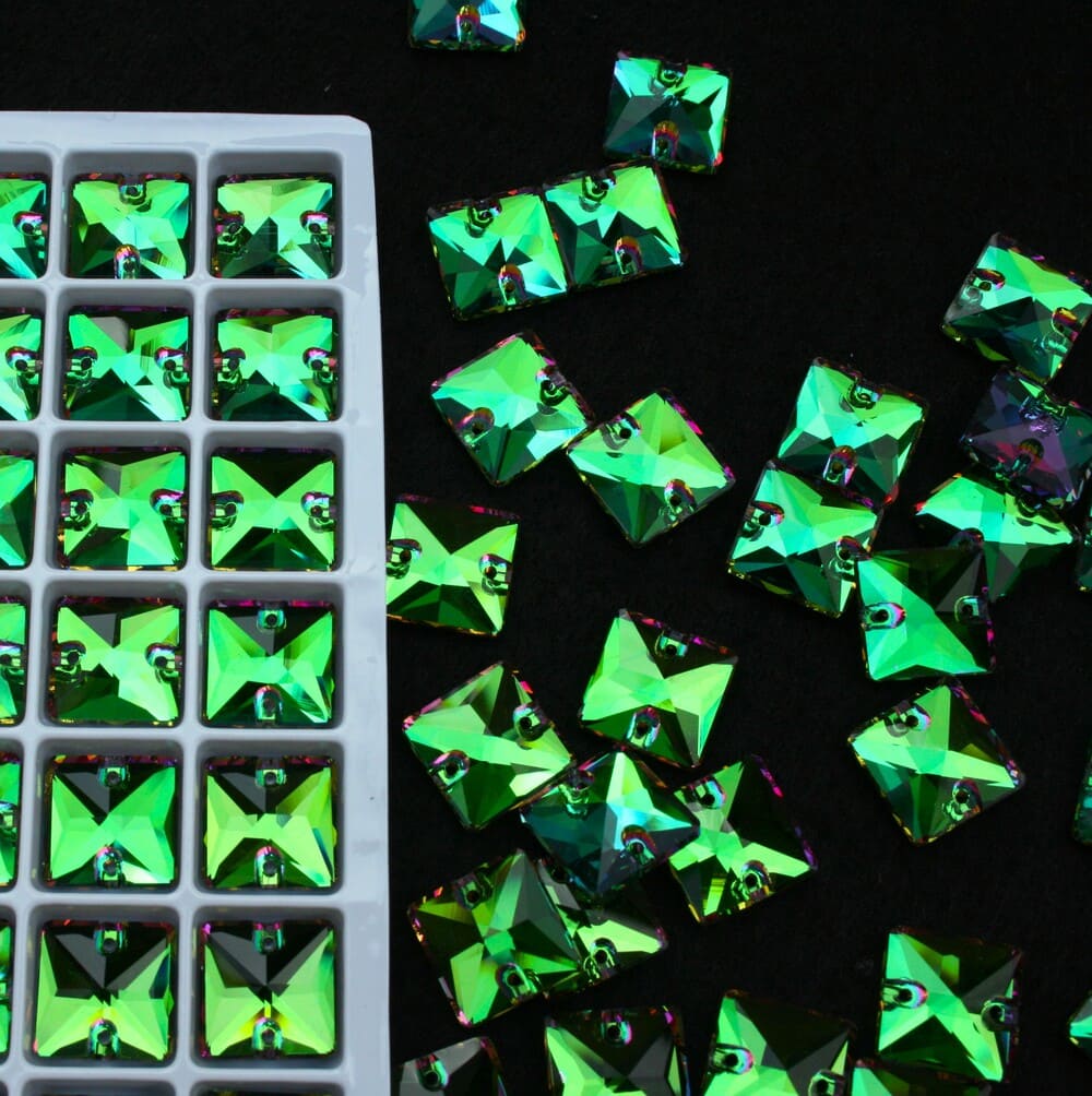 Green Volcano színű négyzet alakú kristály