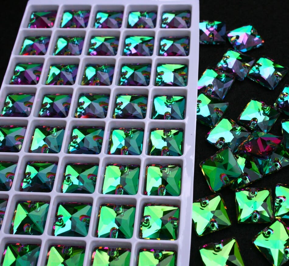 Green Volcano színű négyzet alakú kristály