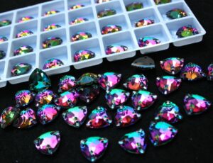 Green Volcano színű trilliant alakú kristály