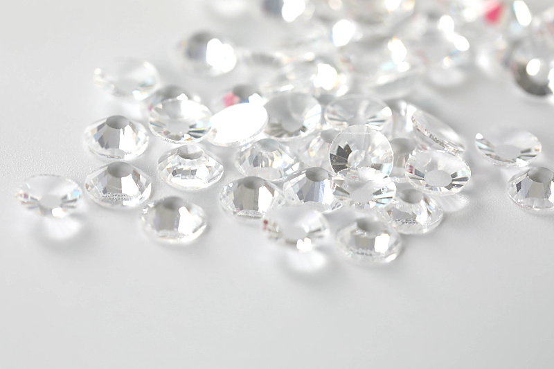 Transparent Crystal színű ragasztható kristálykő