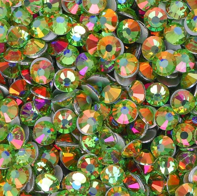 magma green strasszkő