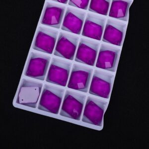 neon törtrombusz lila