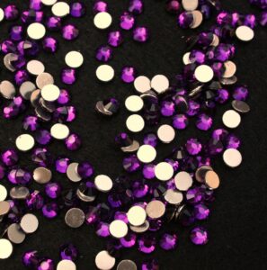 purple szinu ragaszthato kristaly