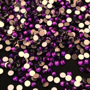 purple szinu ragaszthato kristalyko