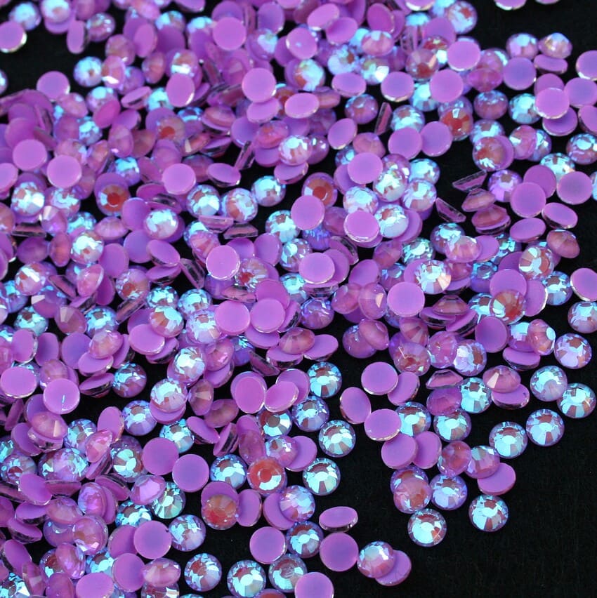 Neon Purple AB színű ragasztható kristálykő - Kristály Kuckó Neon Purple AB színű ragasztható kristálykő