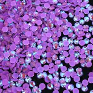 Neon Purple AB színű ragasztható kristálykő