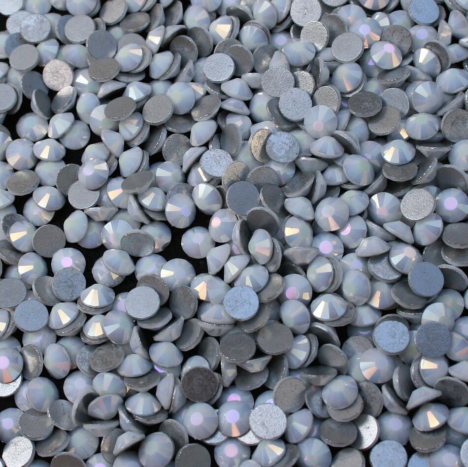 white ab ragaszthato kristalyko