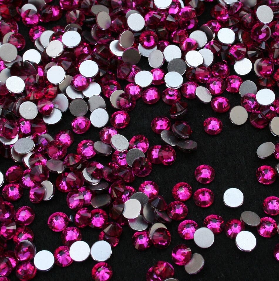 pink szinu ragaszthato kristalyko