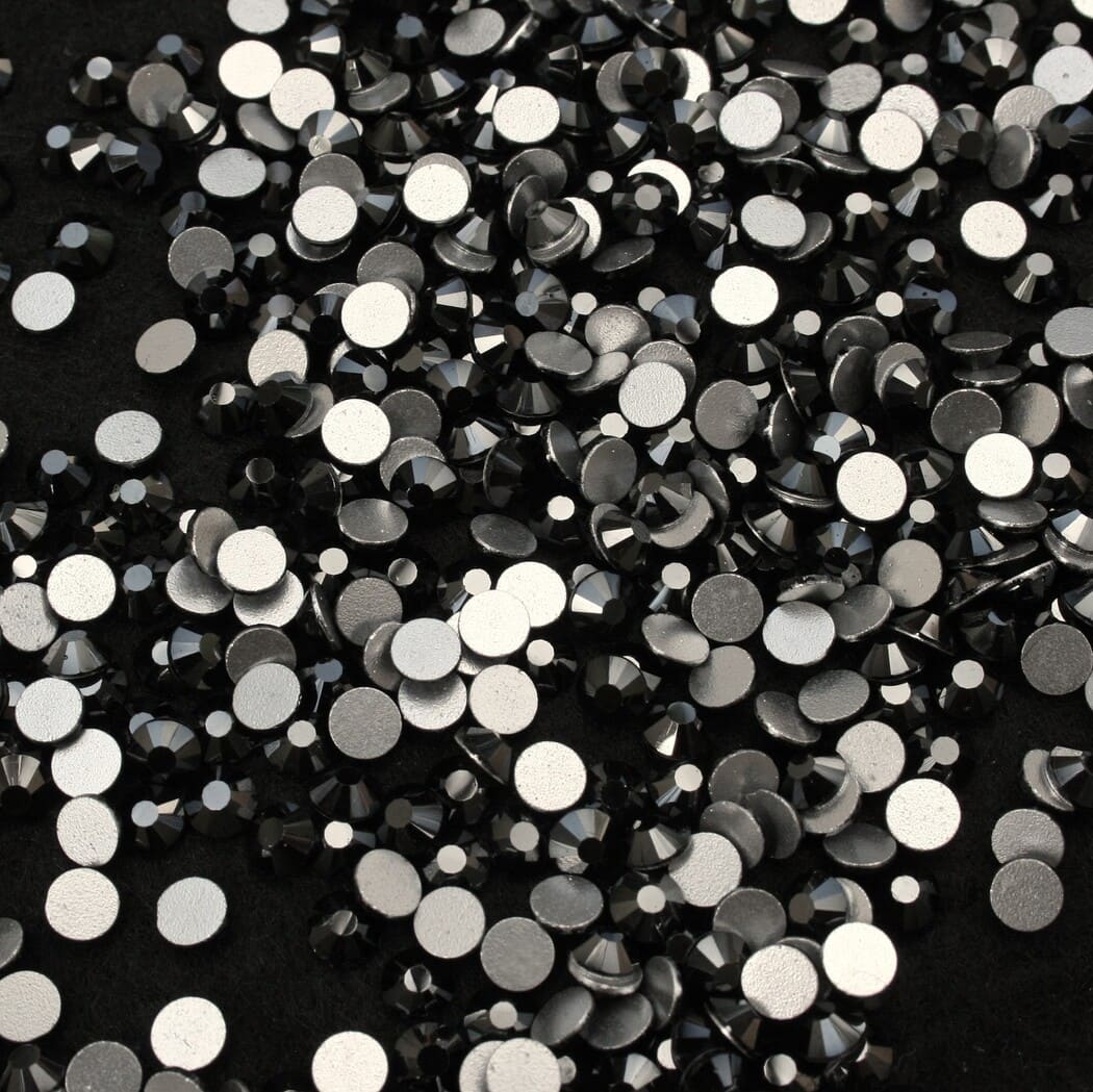 dark hematite szinu ragaszthato strasszko