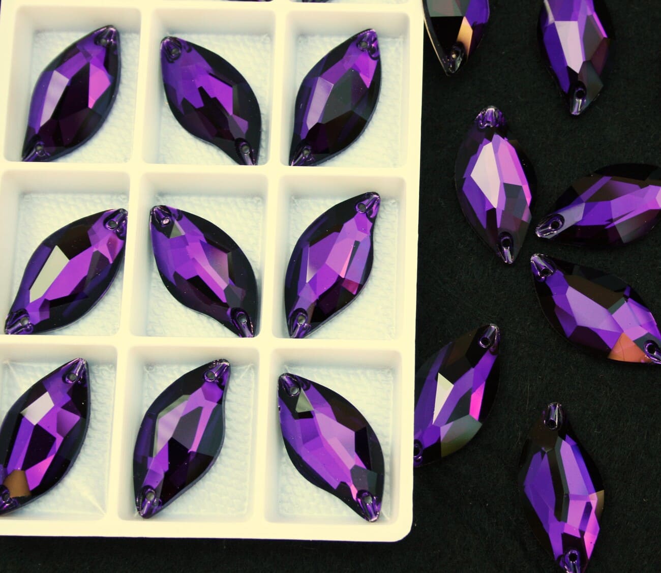 Purple Velvet színű levél alakú kristály - Kristály Kuckó Purple Velvet színű levél alakú kristály