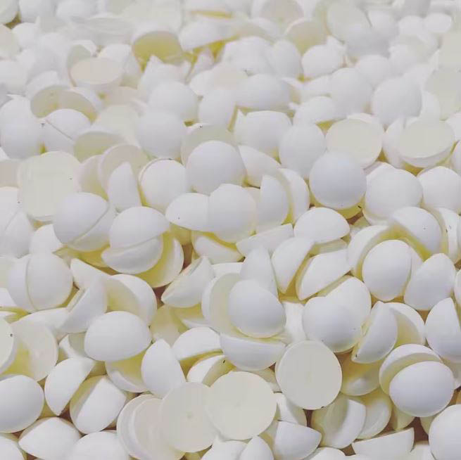 Matt félgyöngy fehér színben