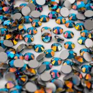 Magma Peacock színű ragasztható kristálykő