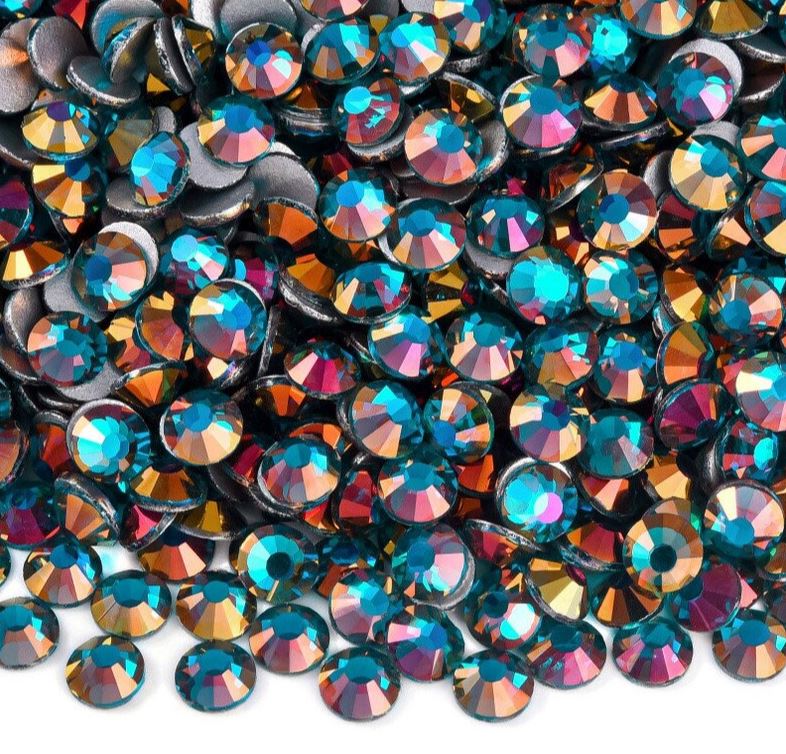 Magma Peacock színű ragasztható kristálykő