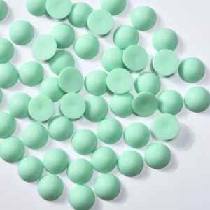 Matt félgyöngy világos mentazöld színben