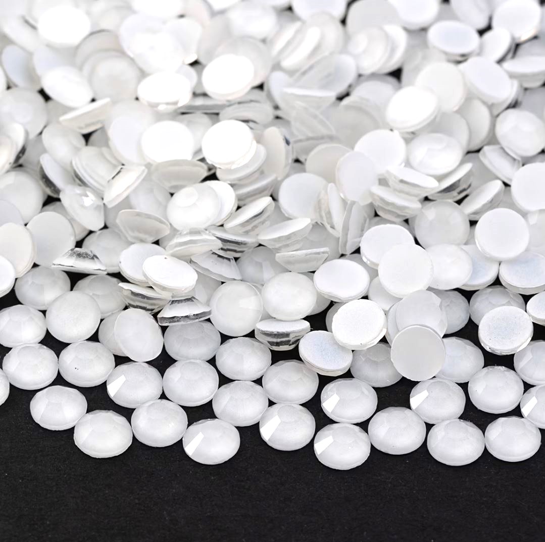 neon white strasszkő