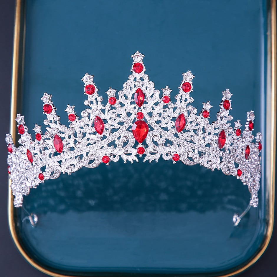 Piros tiara kristálykövekkel