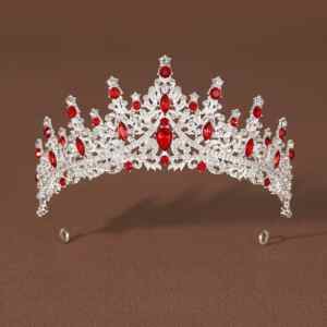 Piros tiara kristálykövekkel