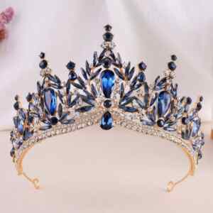 Színes tiara kristálykövekkel
